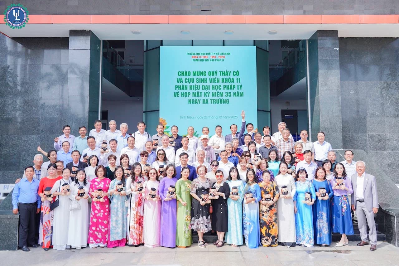 Cựu sinh viên Khoá 11 Phân hiệu Đại học Pháp lý họp mặt kỷ niệm 35 năm ngày ra trường - "35 năm ấy biết bao ân tình"